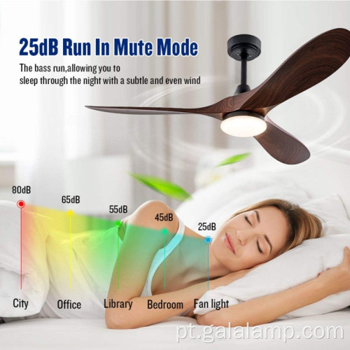 Ventilador de teto de madeira iluminado